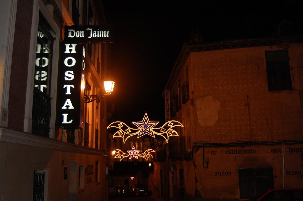 Hostal Don Jaime I Y II Hotel Segovia Exterior photo